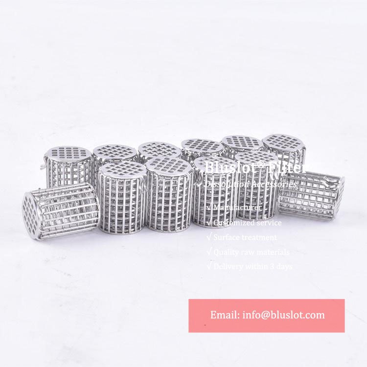 Dissolution basket of capsules